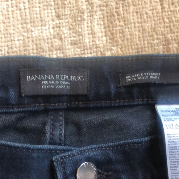 Size 31 Banana Republic High rise straight premium denim jeans. - Picture 3 of 9